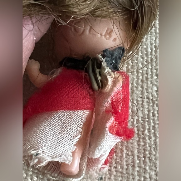 Liddle Kiddle ERA vintage mini doll L.K.? L.8.? Little Red Riding Hood ? 60s 70s - Picture 7 of 14